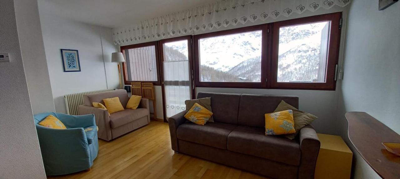 Ferienwohnung Complesso “I Dadi” Breuil-Cervinia Exterior foto